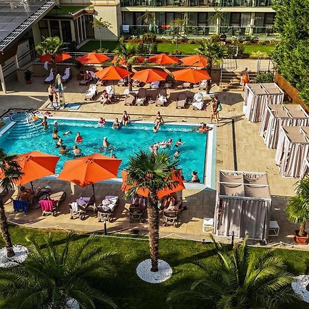 Wellness Hotel Дьюла Экстерьер фото