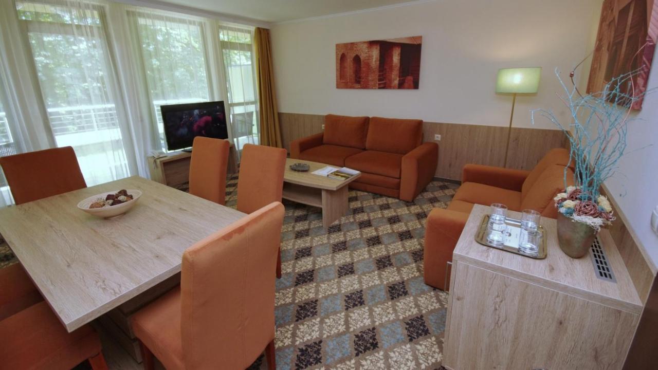Wellness Hotel Дьюла Экстерьер фото