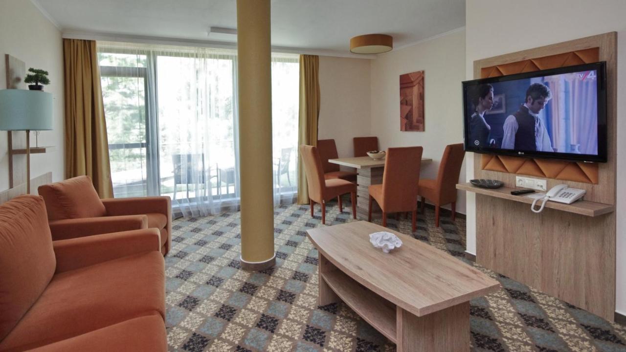 Wellness Hotel Дьюла Экстерьер фото
