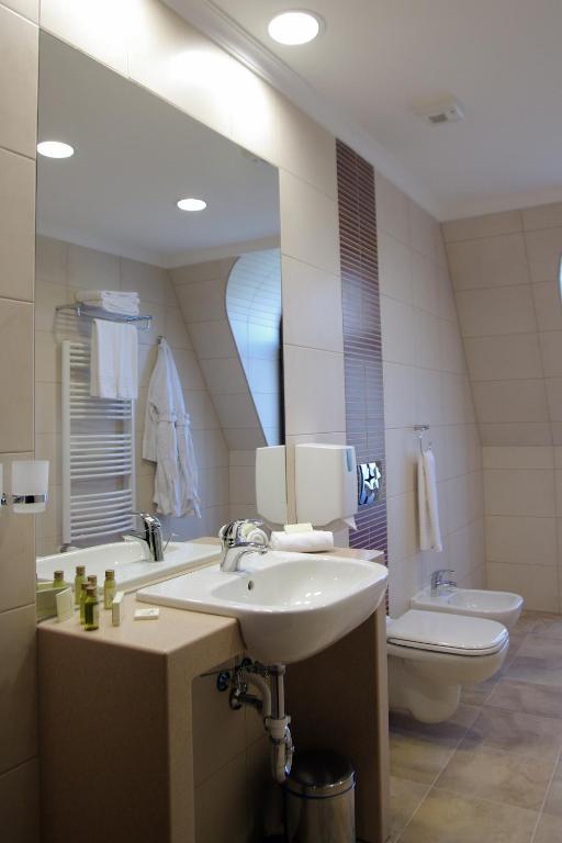Wellness Hotel Дьюла Экстерьер фото